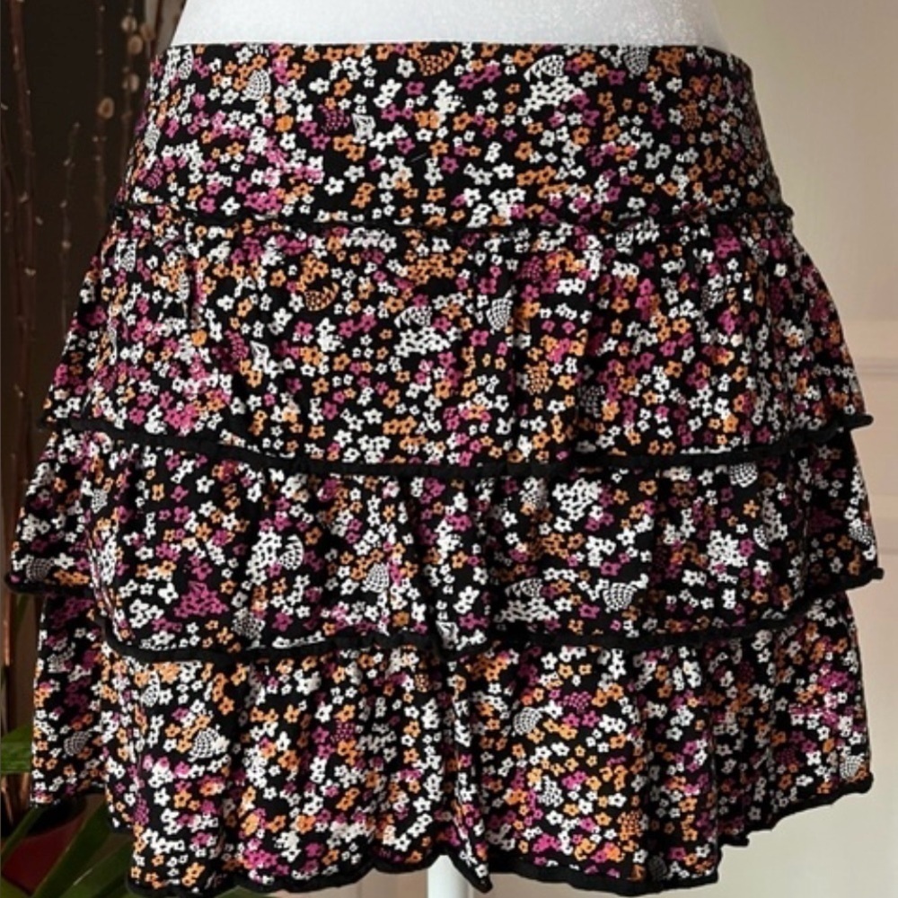 Vintage Volcom floral tiered ruffled mini skirt Floral Ruffle SizeM